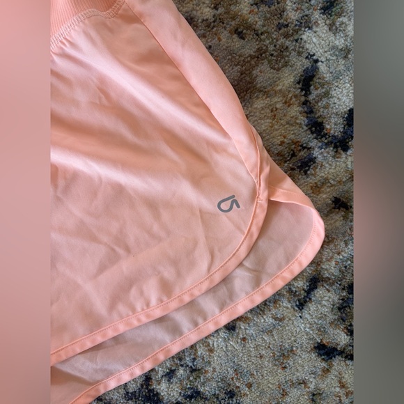 GapFit Peach Sports Bra M & Athletic Shorts XS | Workout Set Activewear - Picture 2 of 6